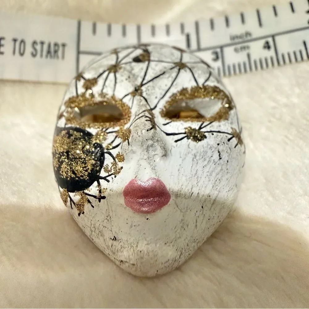 Hand-Painted Miniature Mask Brooch – Gold & Black Art Piece for Women